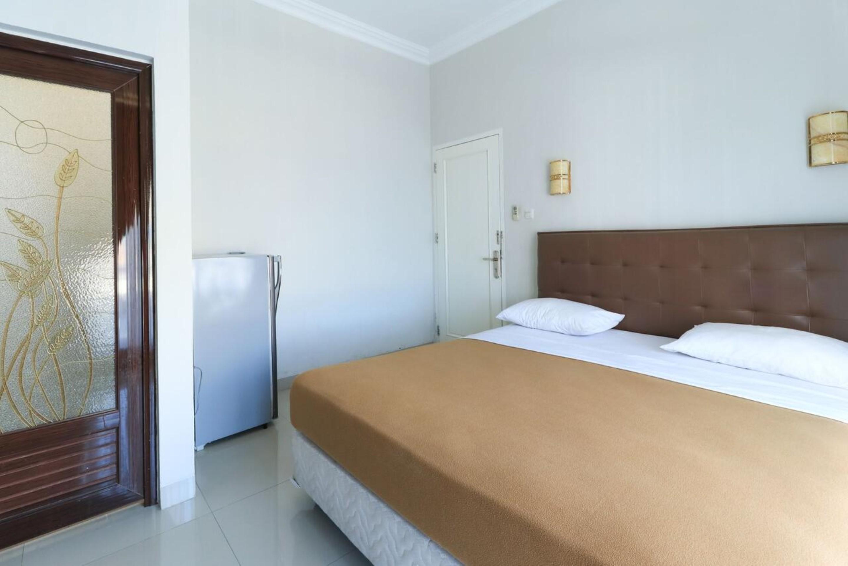 Ge Jacmart Homestay Makassar Buitenkant foto